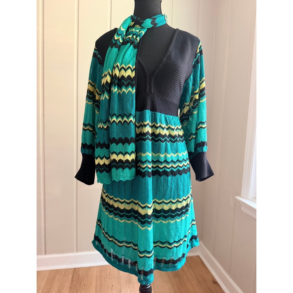 bebe Vintage Y2K 2-Piece Crochet Sweater Dress &‎ Scarf Set Chevron Metallic L